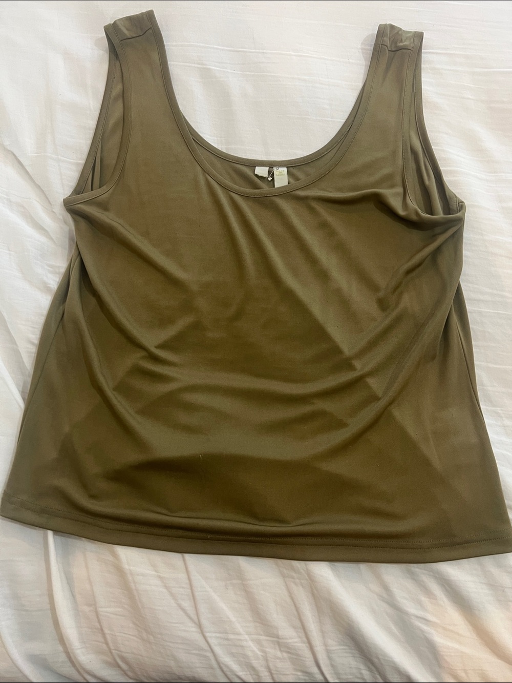 Source Unknown Olive Green Tank Top B114
